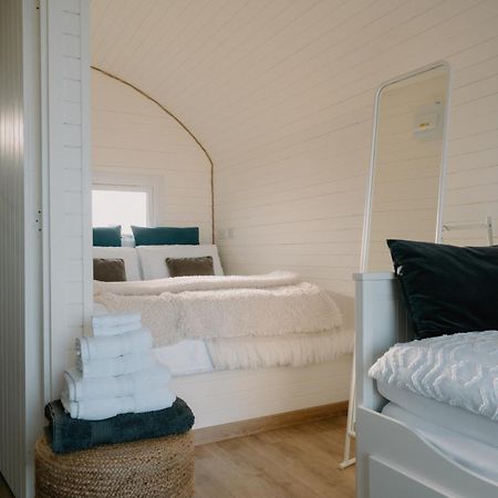 Strathy Bay Pods Hotel ภายนอก รูปภาพ